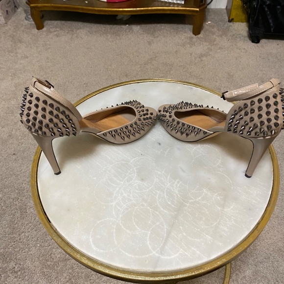 Sz 11 Taupe Studded Pumps - Picture 10 of 16